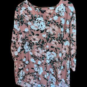 Torrid‎ salmon pink and floral l 3/4 length sleeve v-neck tunic blouse size 2X